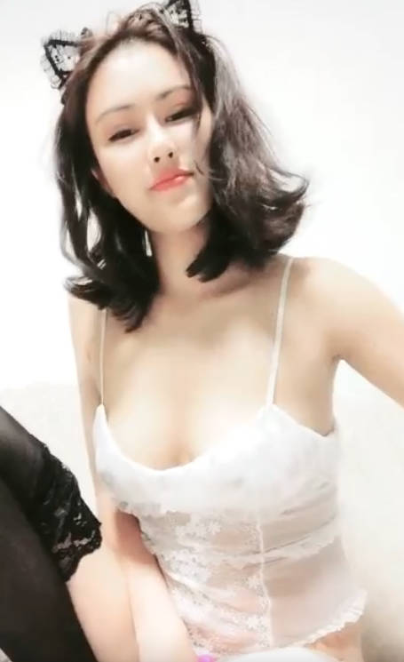 美女主播